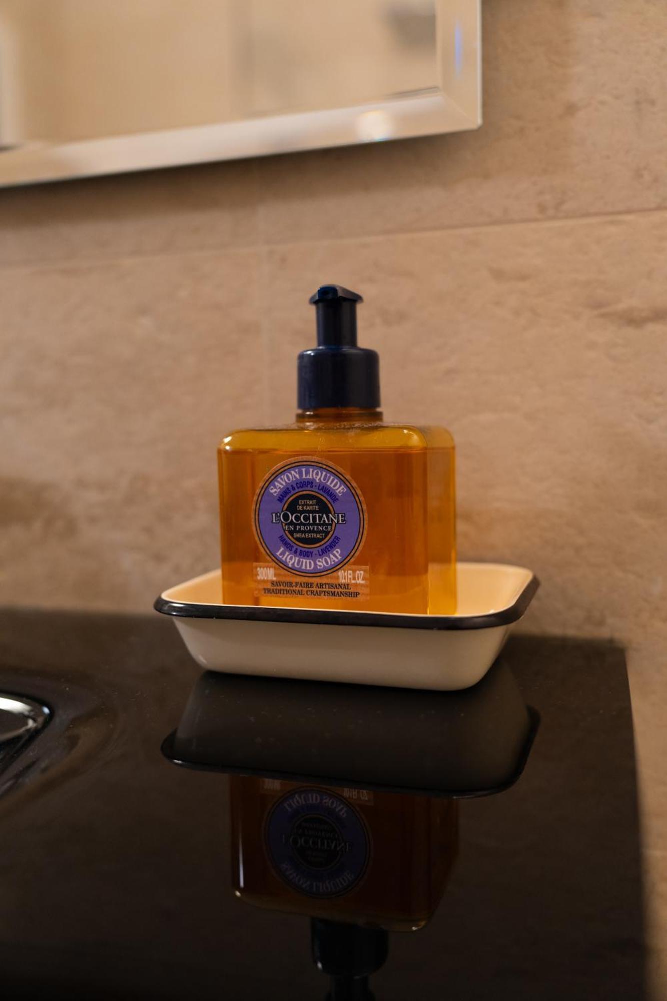 The White Knight Premium Boutique Hotel Għajnsielem Chambre photo