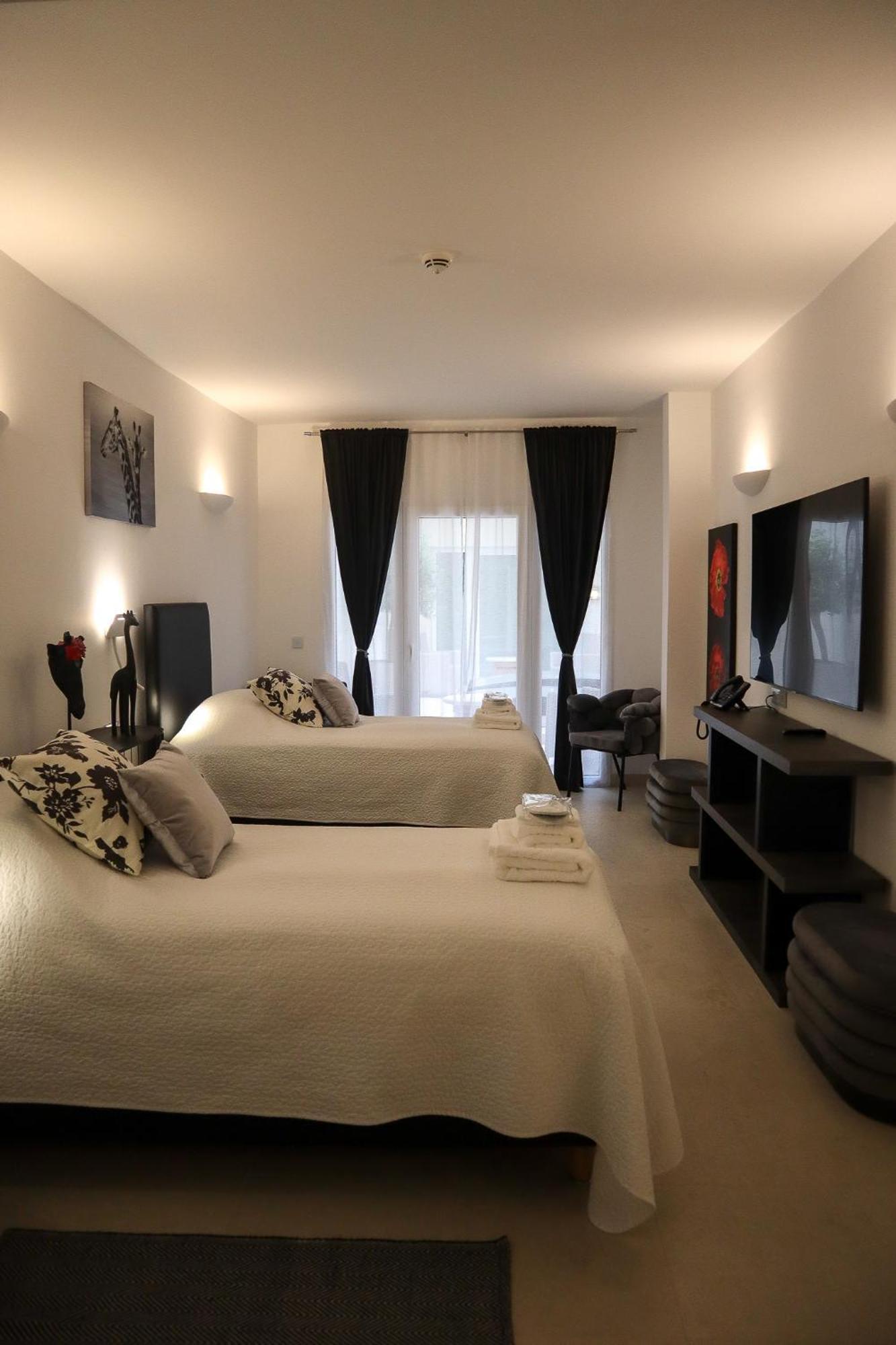 The White Knight Premium Boutique Hotel Għajnsielem Extérieur photo
